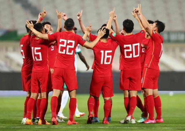 开云体育官方在线-马德兴：国足保住颜面盖不住差距